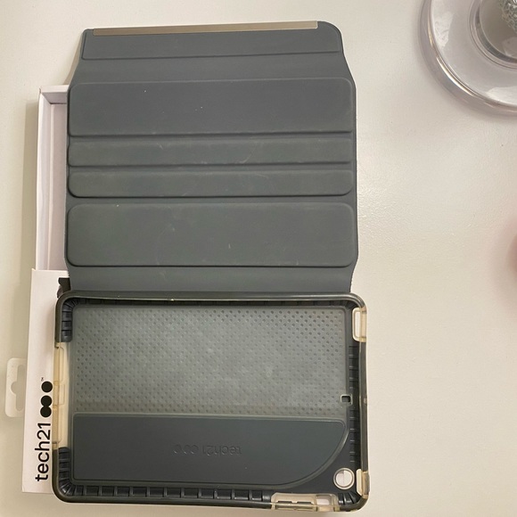 Tech21 Ipad 3 Mini Case - Picture 4 of 4